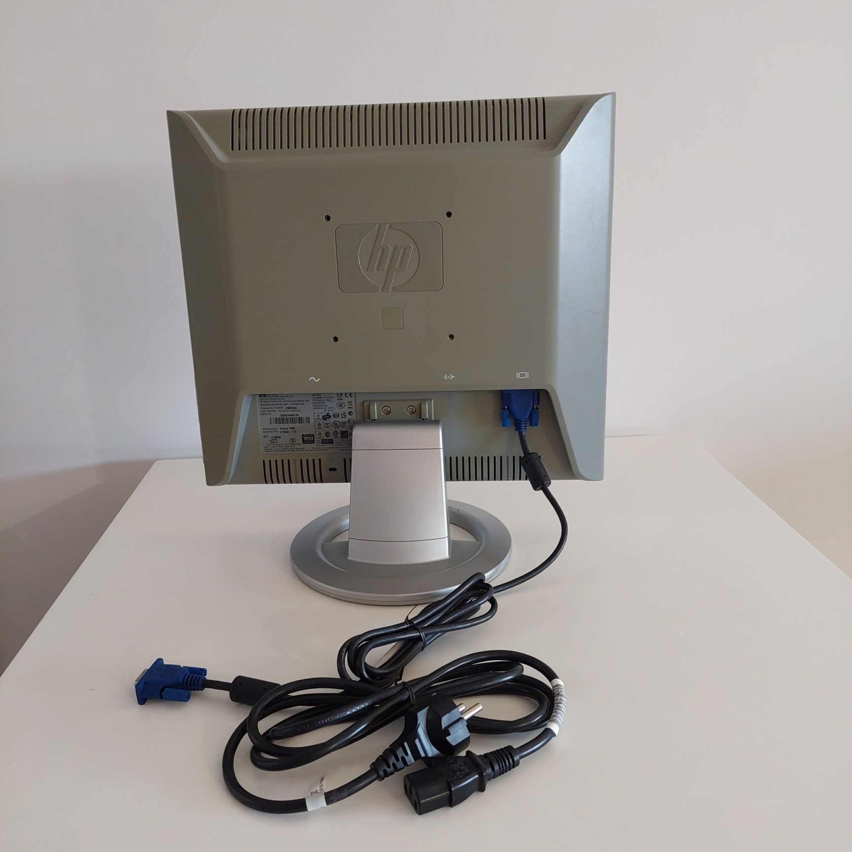 Monitor HP vs17e - Com muito pouco uso