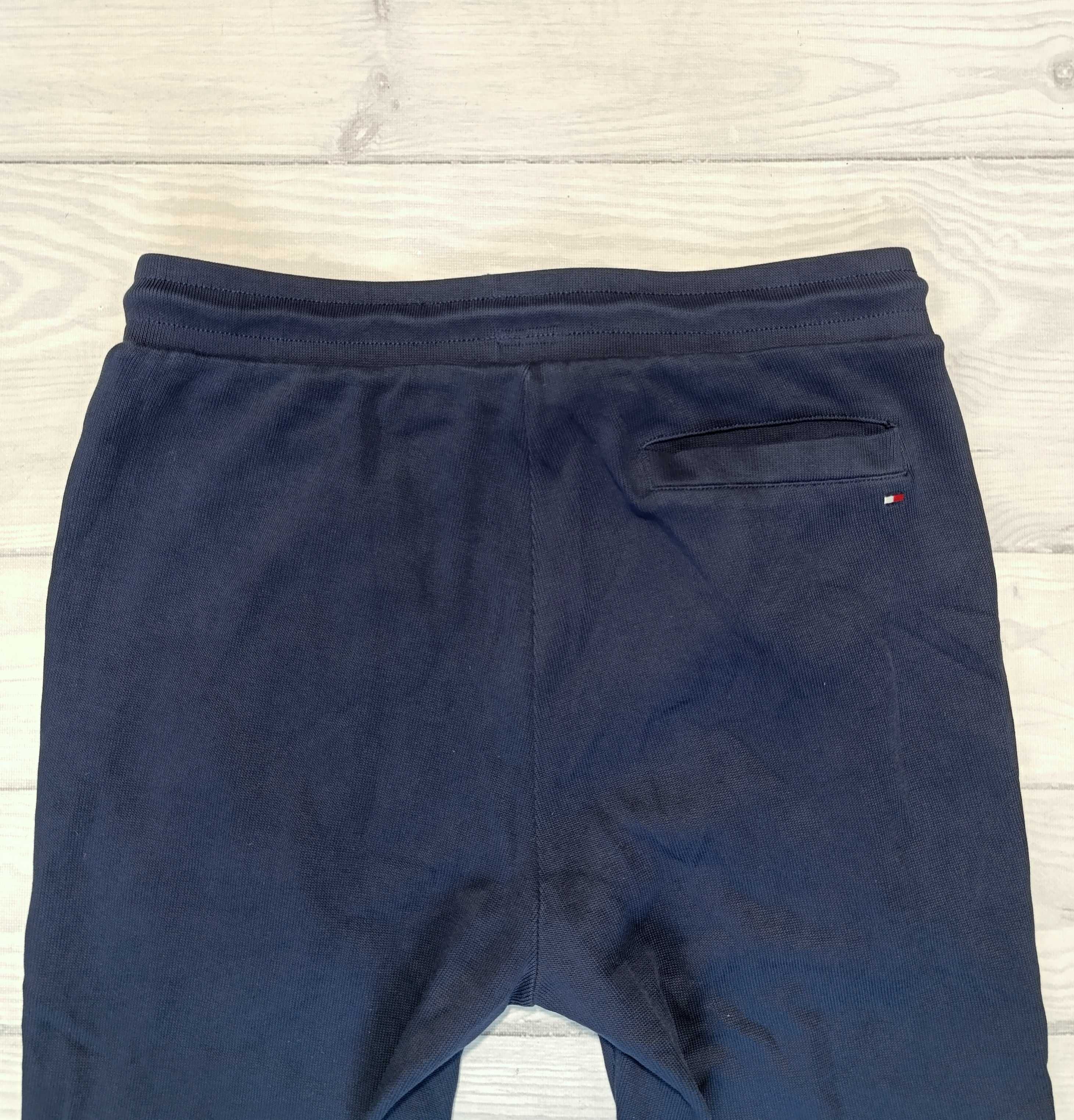 Spodnie dresowe Tommy Hilfiger r. M