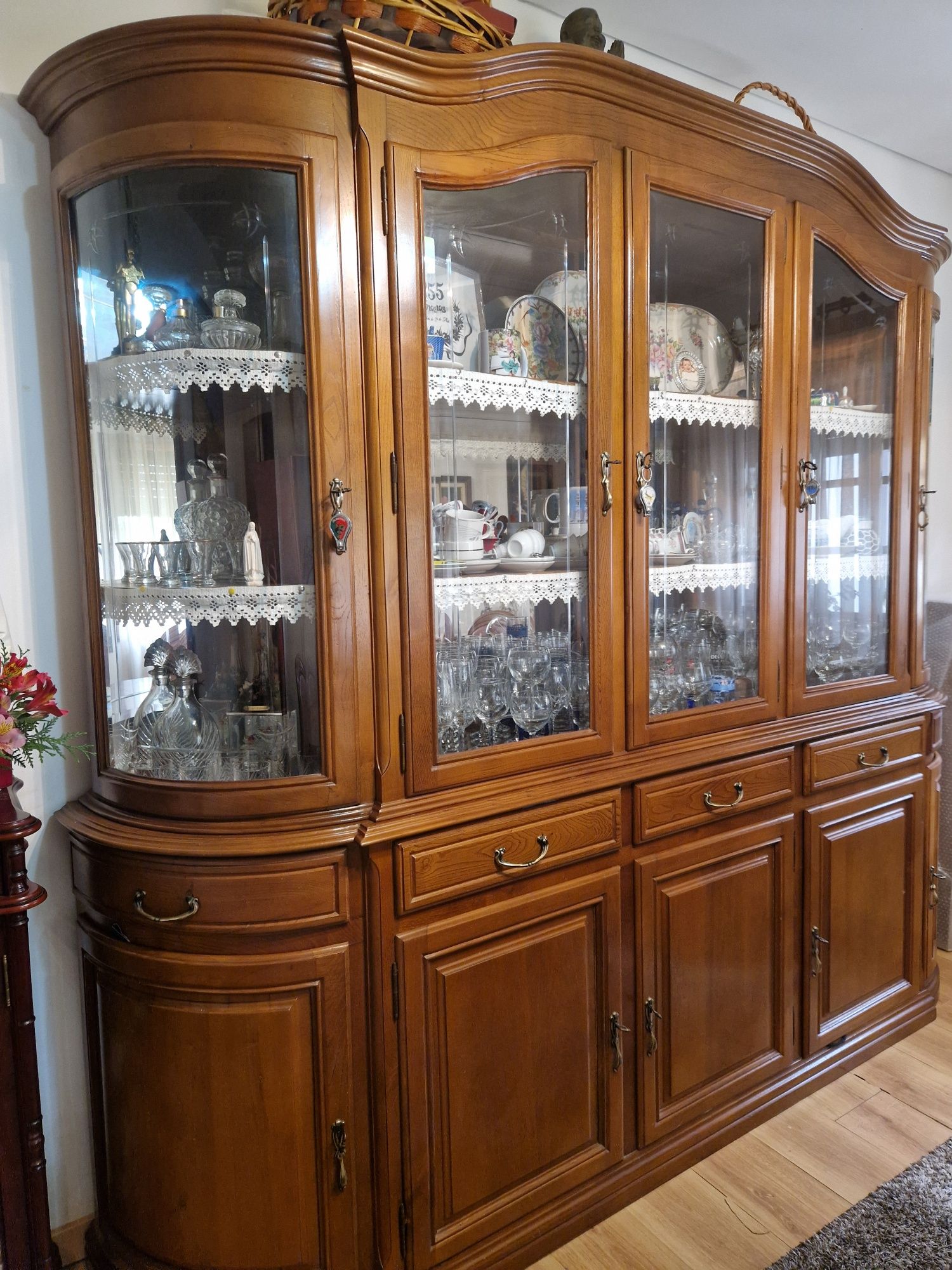 Sala de jantar completa