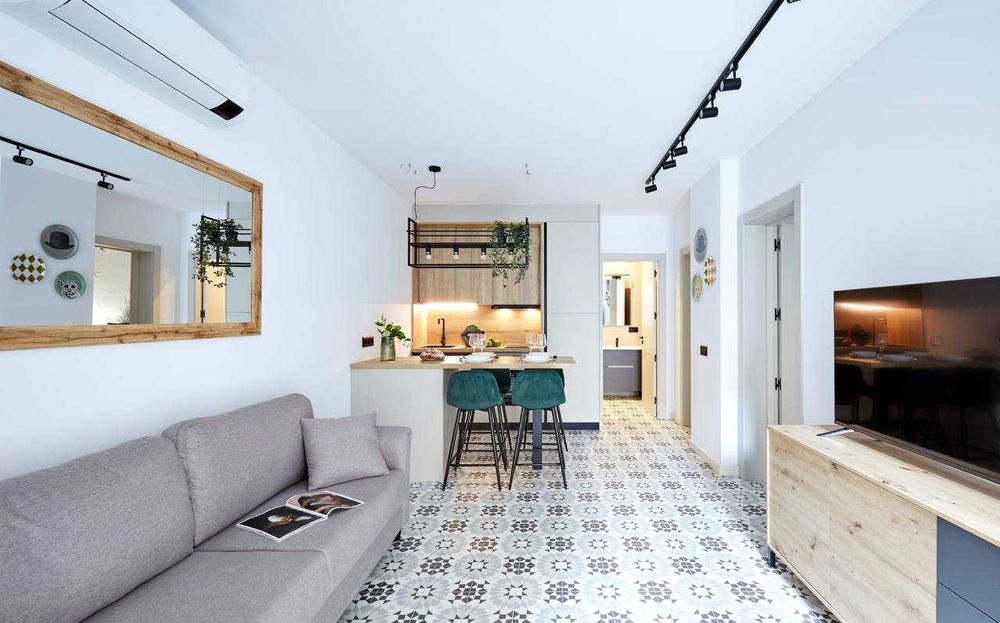 Власник. Продам будівлю 2 квартири біля Барселони та Франції. Льорет.