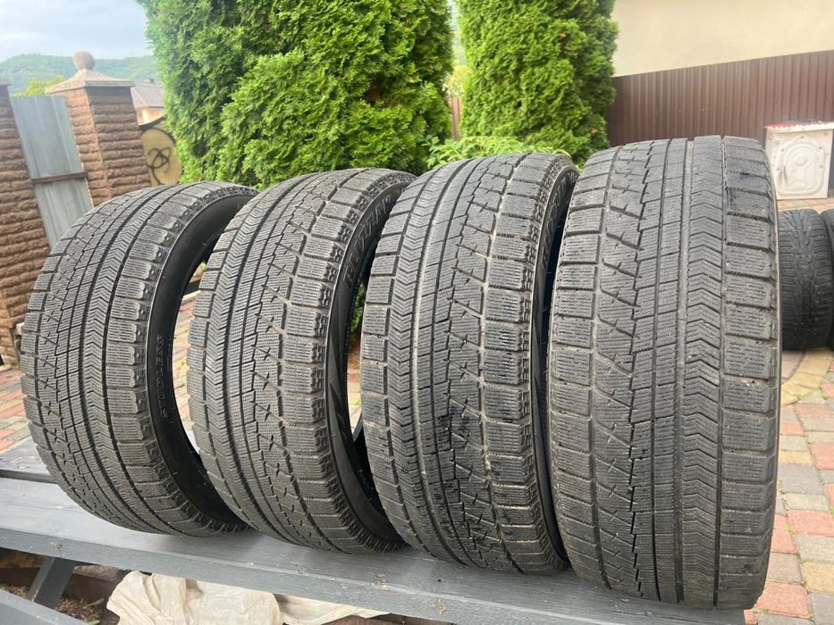 Зимня ризина Bridgestone Blizzak VRX 225/50 R17 94S