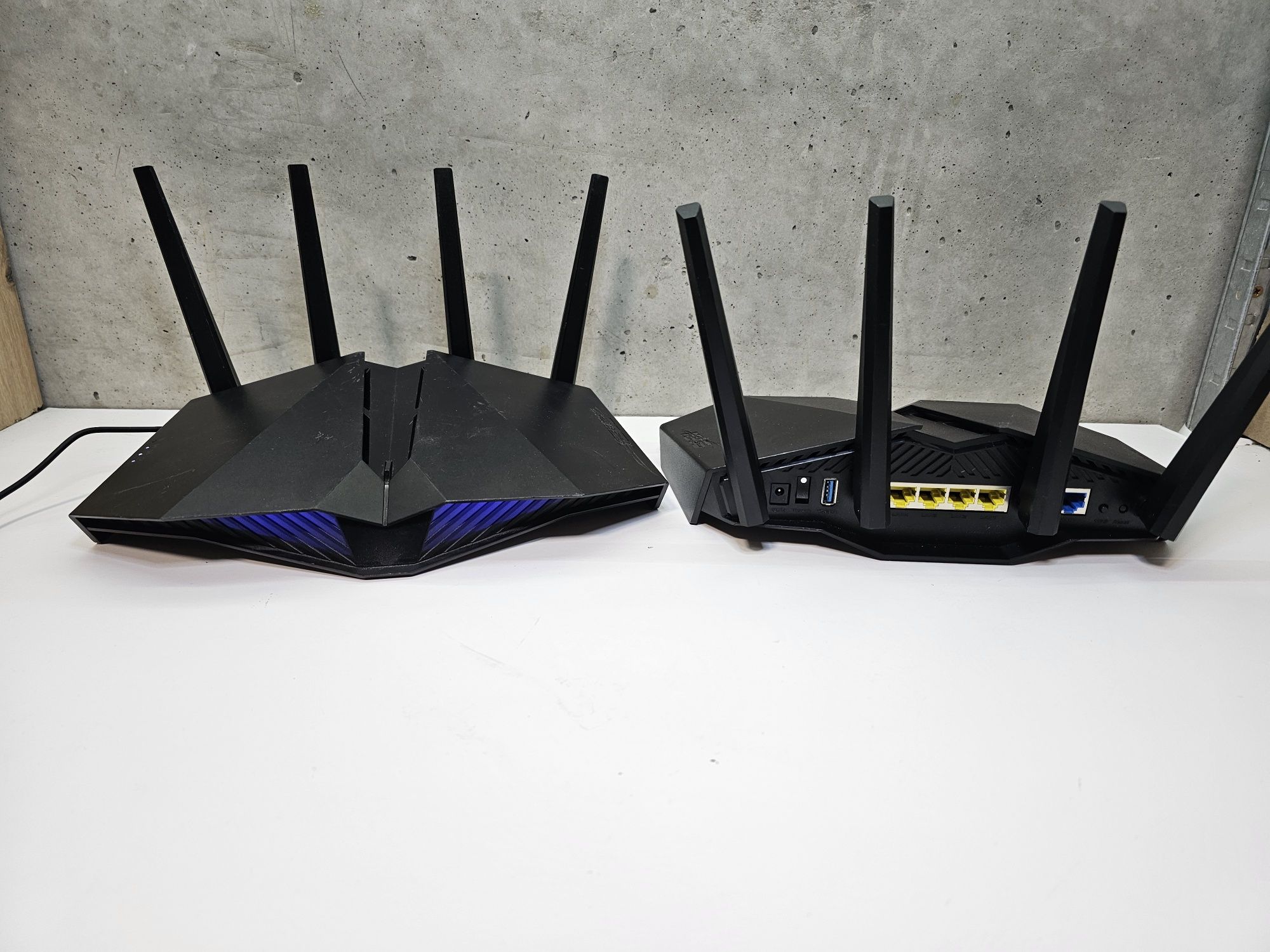 Безпровідний маршрутизатор ASUS RT-AX82U (WiFi 6, Gaming, AIMesh)