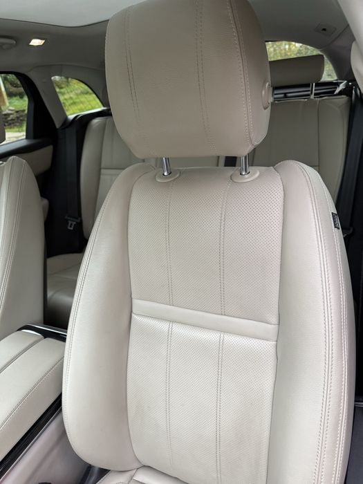 Samochod osobowy land rover velar