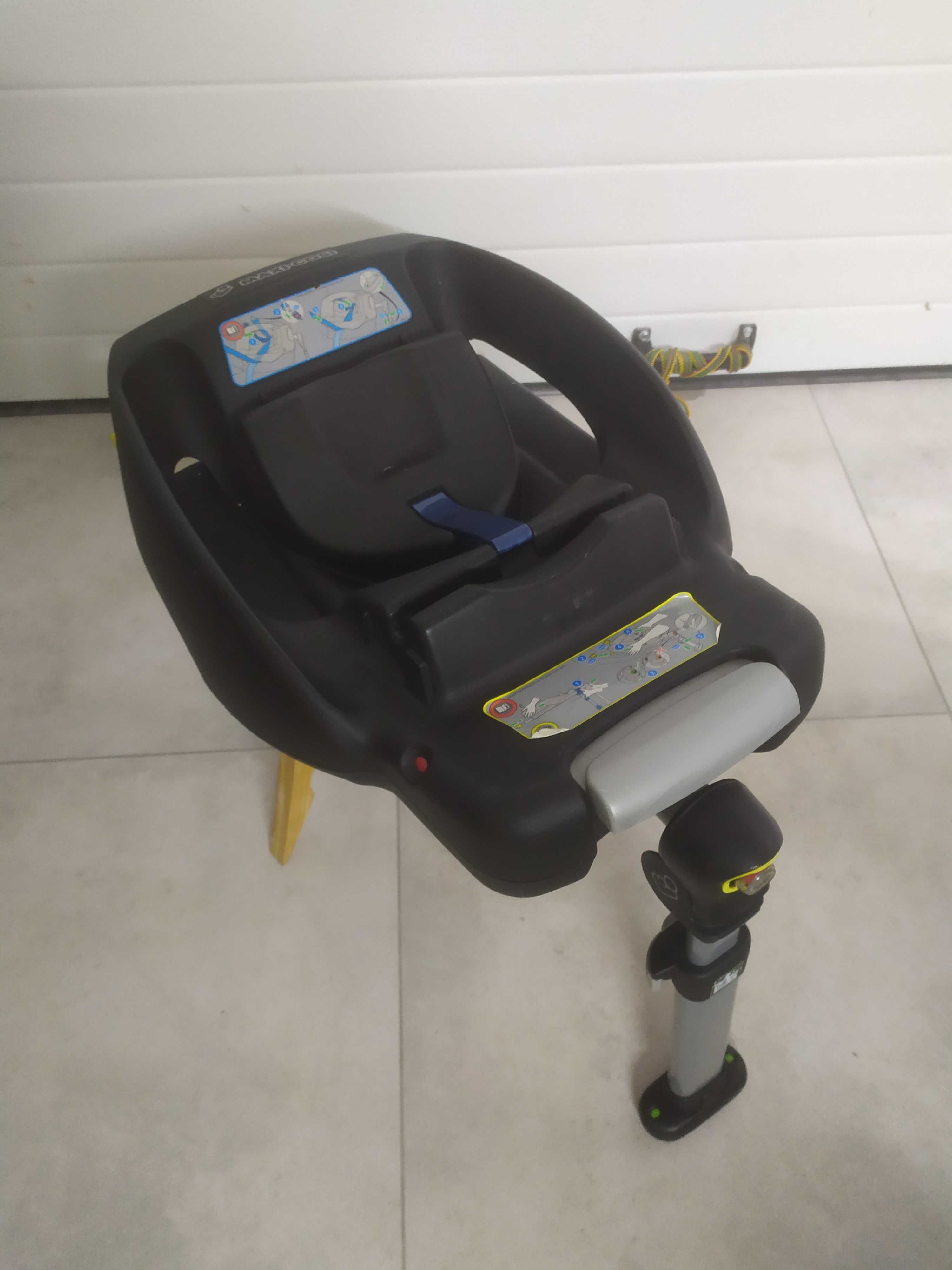 Nosidełko Maxi Cosi + baza + adaptery