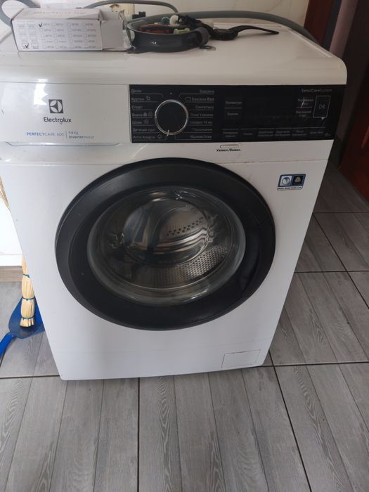 Продам пральна машина Електролюкс 2500 грн.
