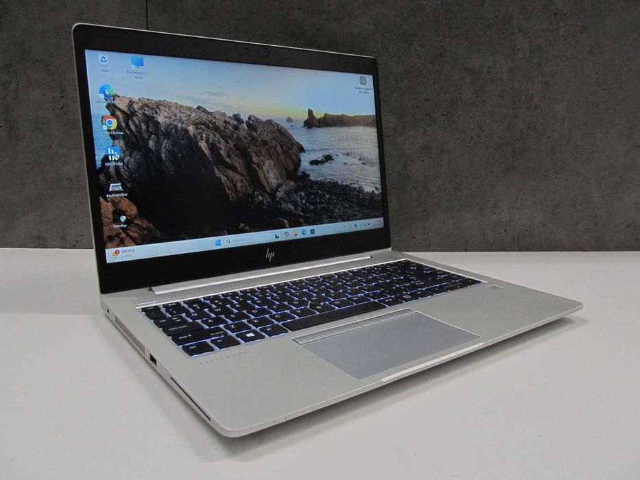 HP EliteBook Mt45 Ryzen 3 Pro 3300U  8GB dysk SSD 256GB Vega 6 Laptop