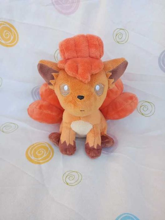 pokémon peluche Vulpix do Pokémon center