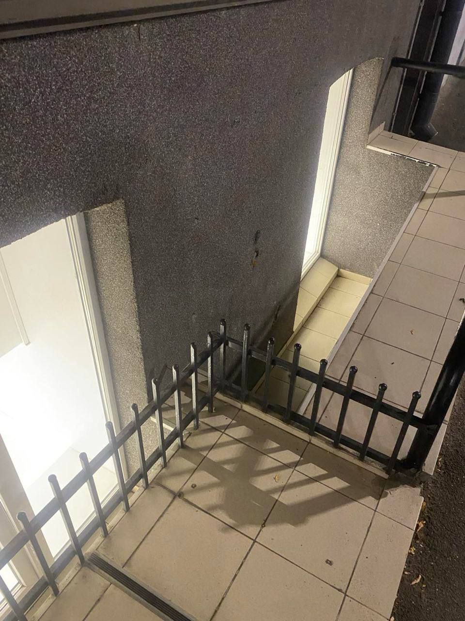 Без комиссии! Фасадное помещение - 32 м.кв., Шевченковский район.