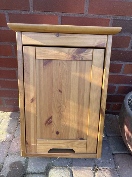 Ikea  duza szafka na klucze  drewniana hemnes wisząca