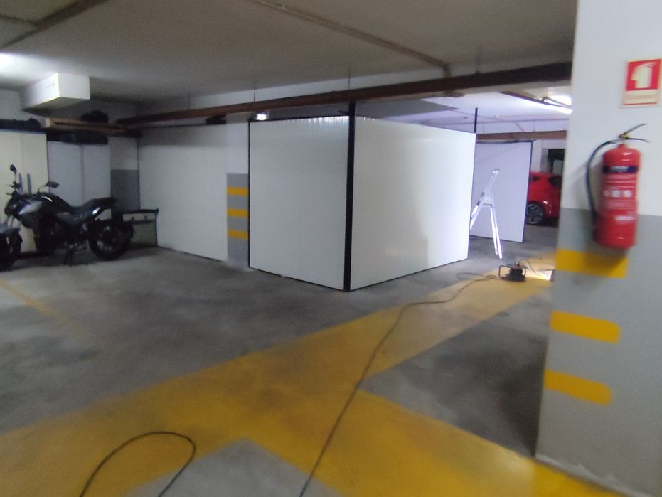 Box 28m2 oliveira do Douro - V N Gaia