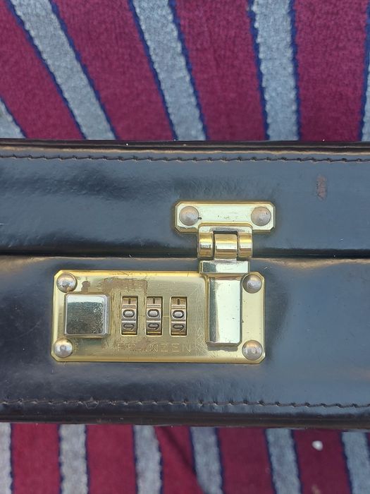 Stara Walizka neseser na szyfr czarny męski