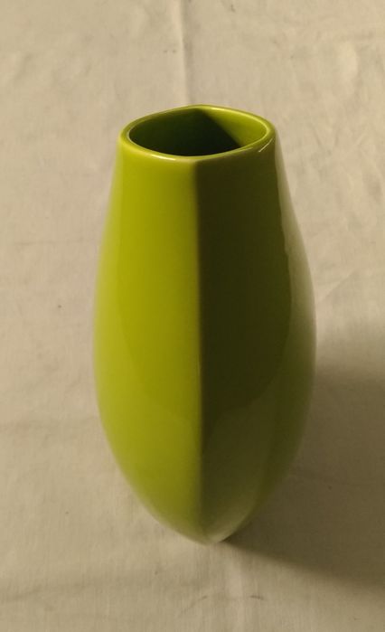 Jarra em Porcelana