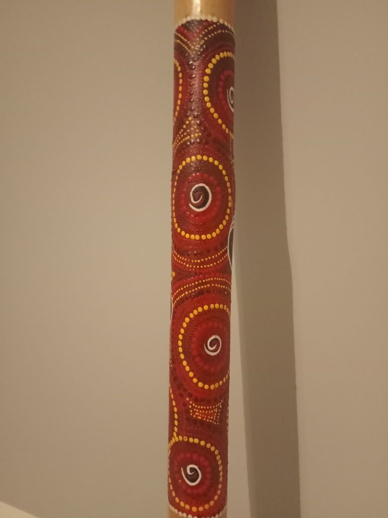 Didgeridoo                         .