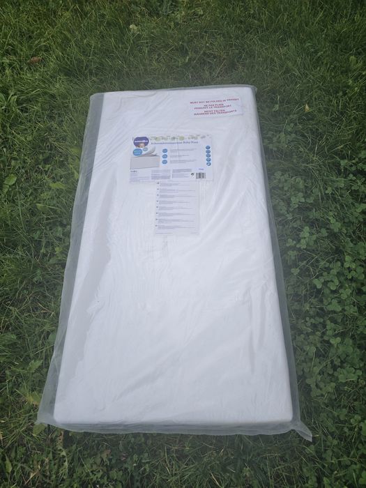 Матрац у дитяче ліжкчко із пінним ядром тобто основою з різноманітни