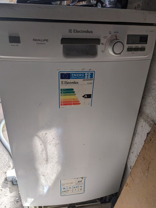 Посудомийка Electrolux ESF45050WR