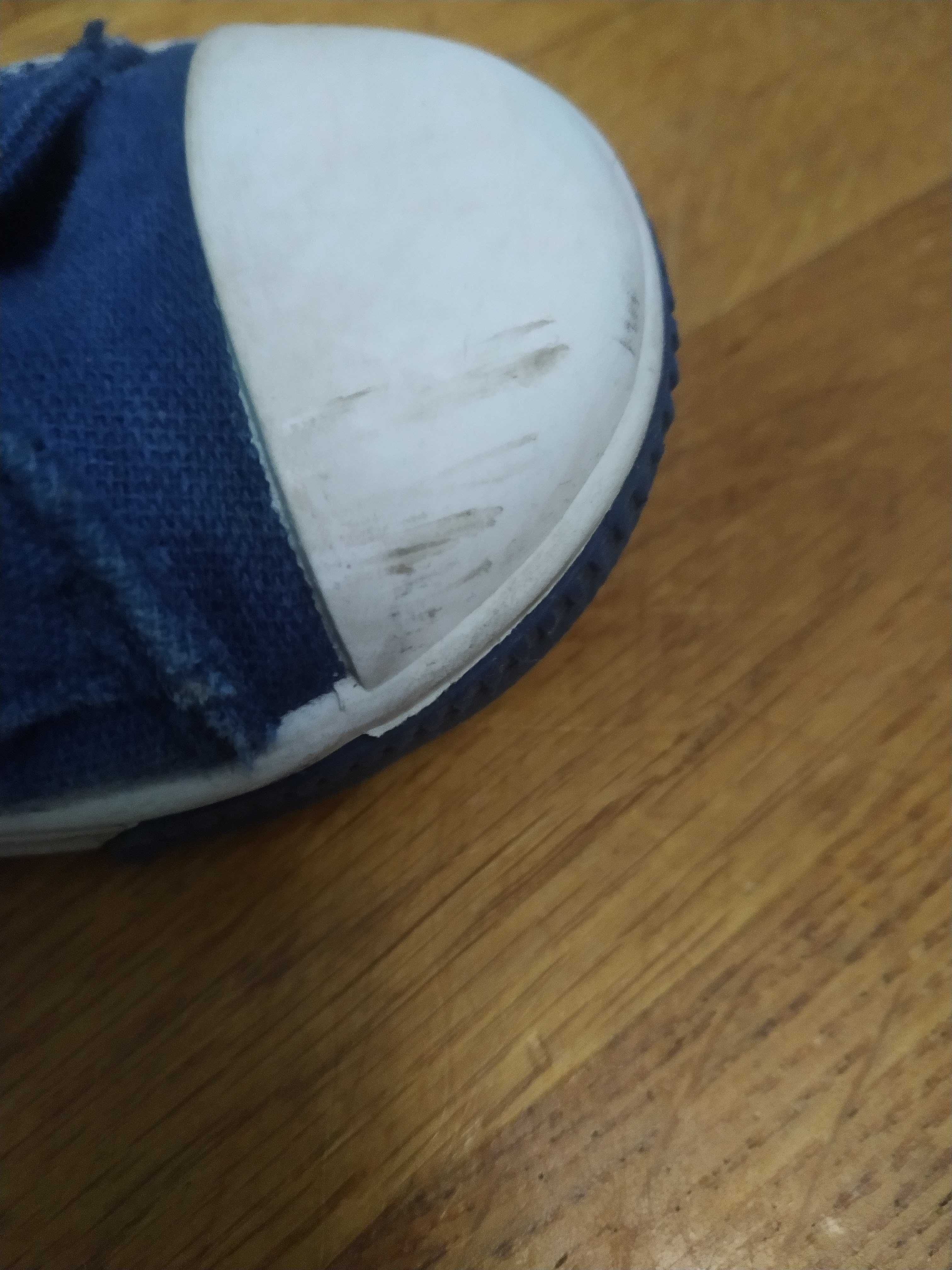 Trampki dla chłopca Spiderman rozm. 26 dł. wkładki 17,5 cm