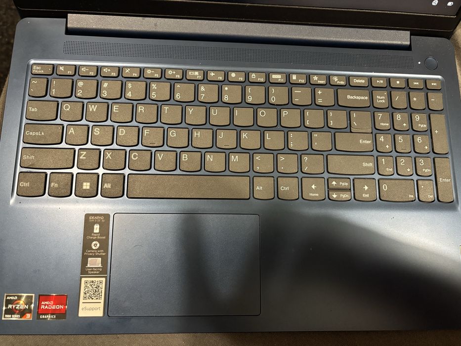 Laptop lenovo ideapad slim 3