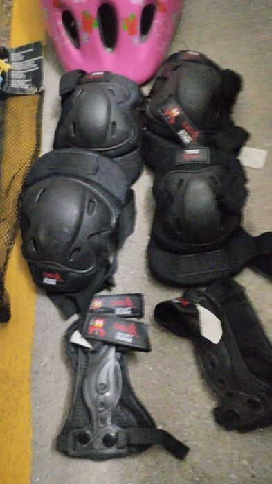 Capacete de proteção mais assessórios de bicicleta para menina 15 euro