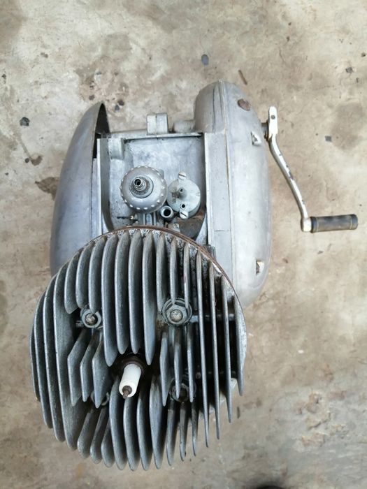 Двигатель одноцилиндровый "ЯВа - 250