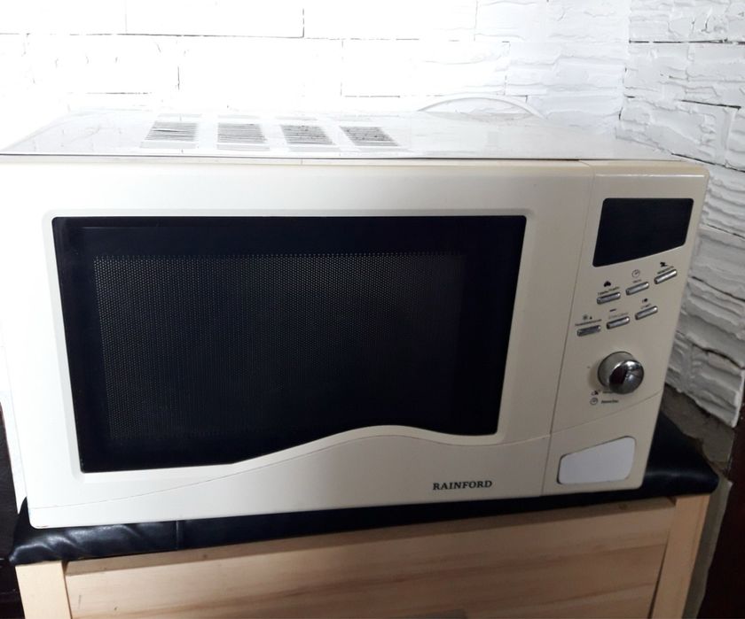 Мірохвильова піч мікроволовка