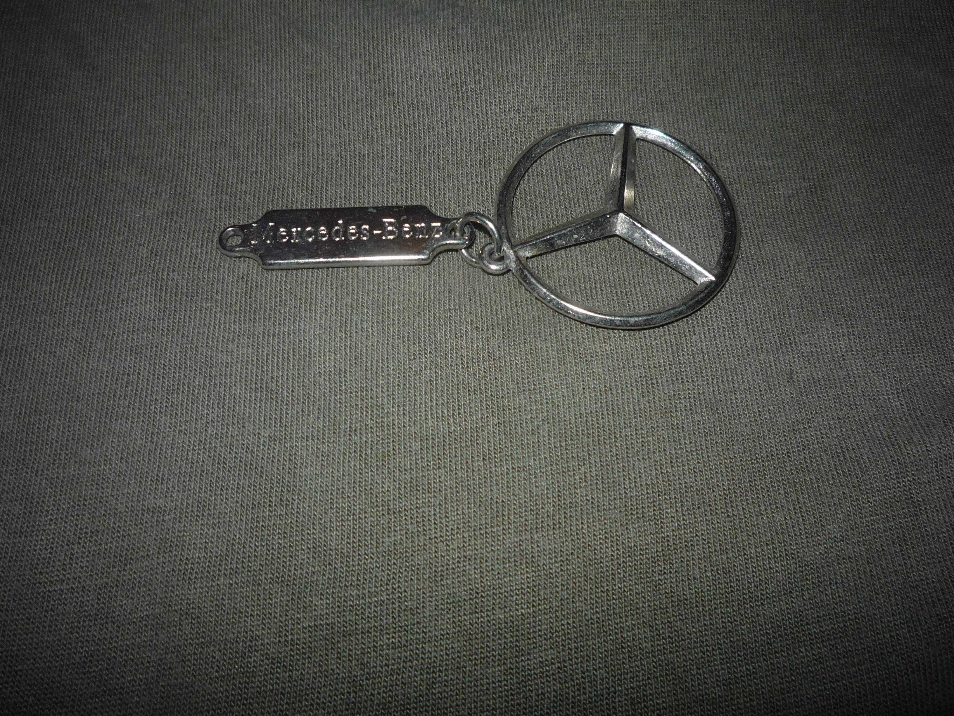 Porta-chaves Mercedes inox: 1 euro