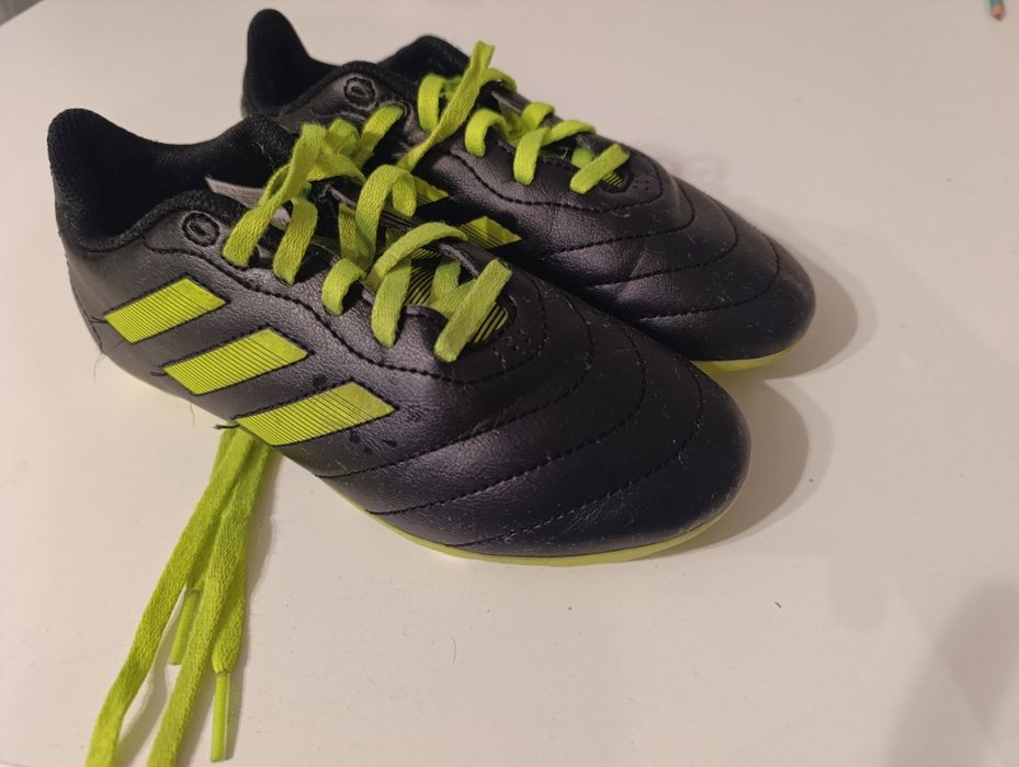 Korki adidas do piłki nożnej