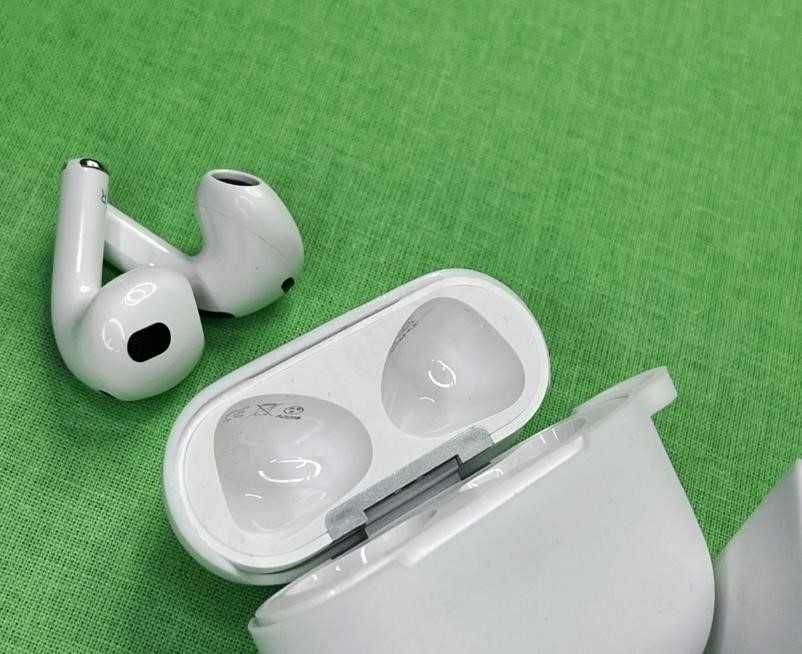 Беспроводные наушники Airpods 3 + чехол в подарок