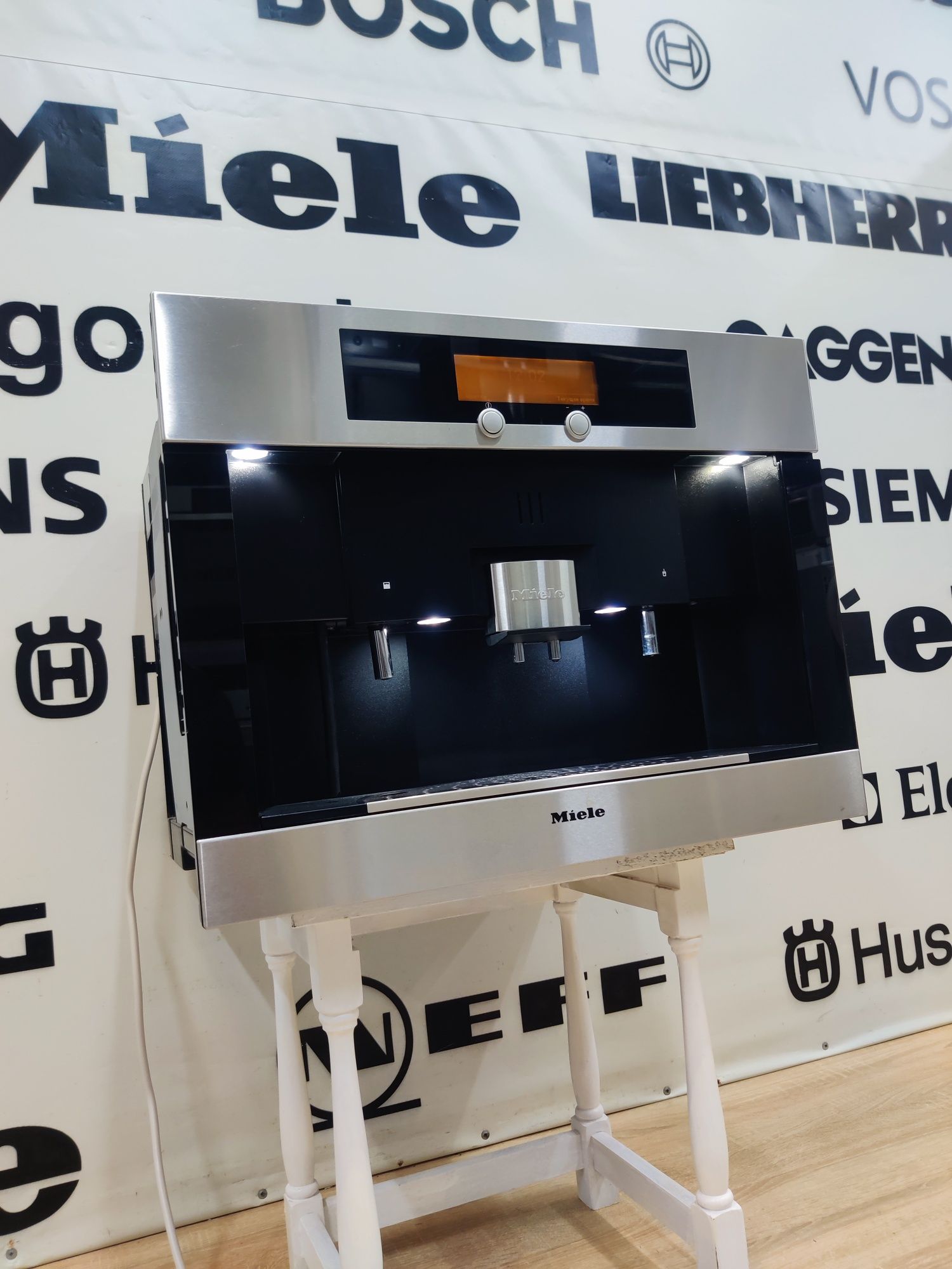 Встраиваемая кофемашина Miele™ CVA 4060.  Идеал. Встройка в мебель!