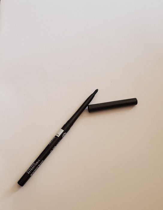 Avon kredka do oczu czarna wykręcana