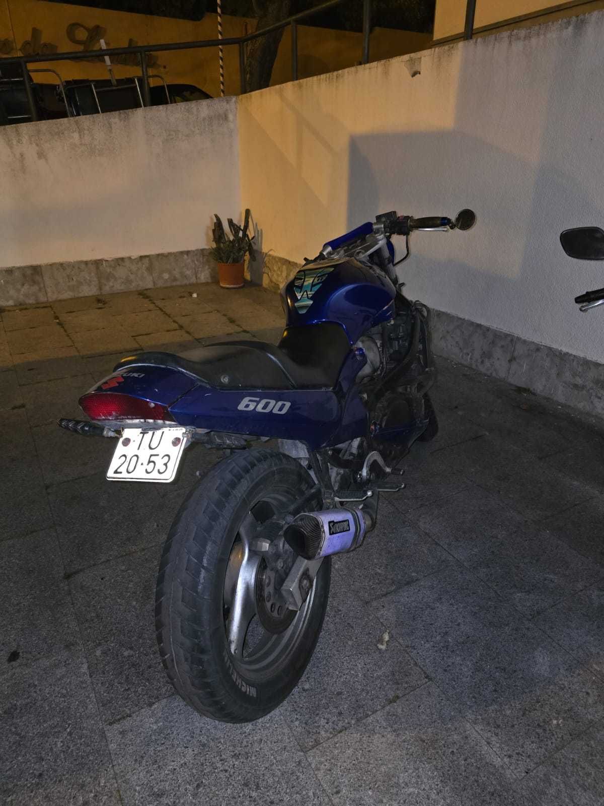 Suzuki 600 mota boa