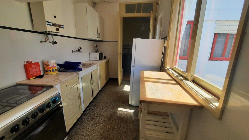 Andar de moradia T3+2 para arrendamento temporário no centro da Póvoa