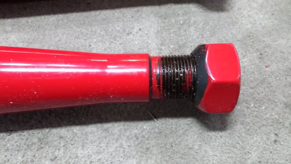Ząb Palec Kuty Widły ładowacza Tur Zamykający 680mm Wygięty WYSYŁKA