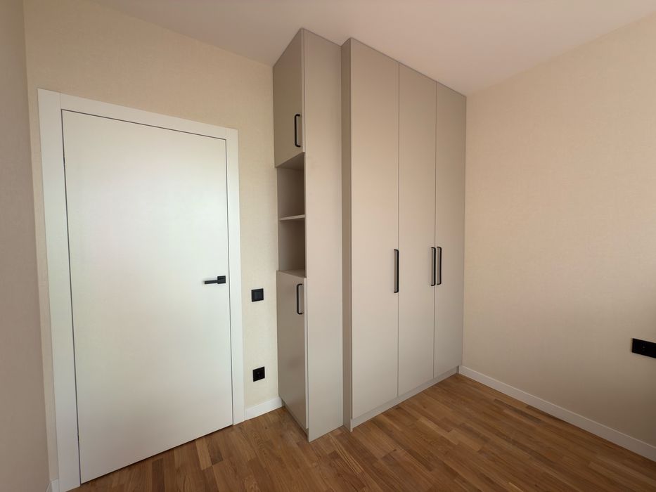 БЕЗ % 1к Родини Крістерів, 14 б Варшавський 2 Подільський р-н