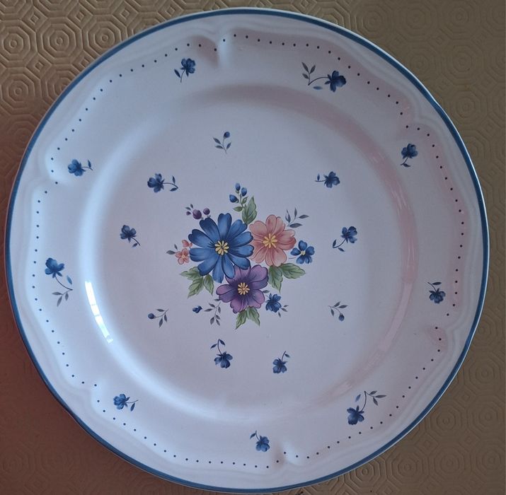 Pratos da Provincial Bouquet