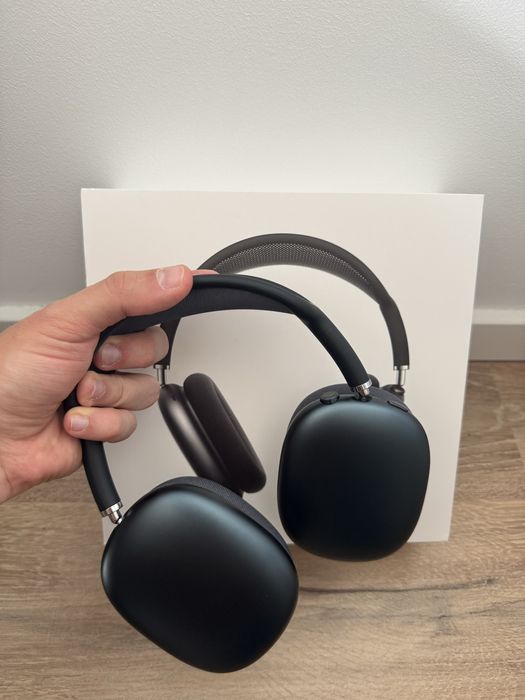 Oryginalne AirPods Max paragon