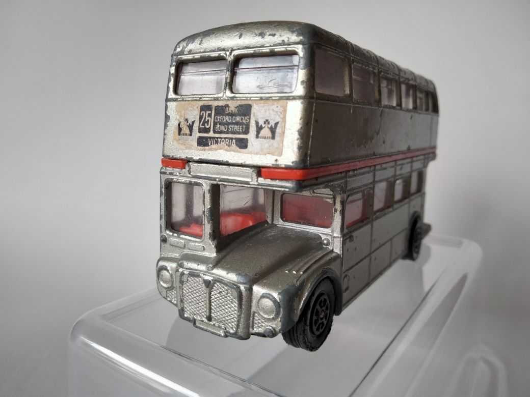 1/50 London Transport Routemaster Bus - 1977 (Miniatura - Corgi)