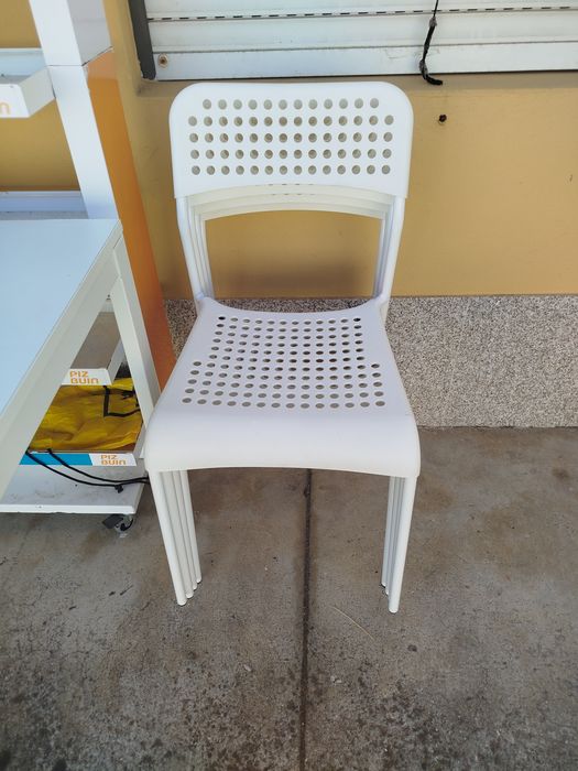 Mesa mais cadeiras