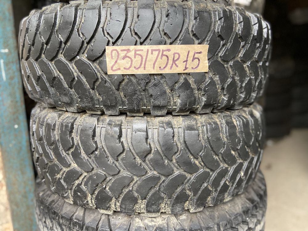 Шини Р 15 235/75,  31-10,5. болото,М/Т ,комплекти,пари.