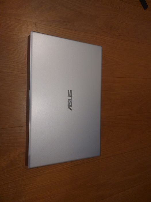 ASUS vivobook 15 F512JP