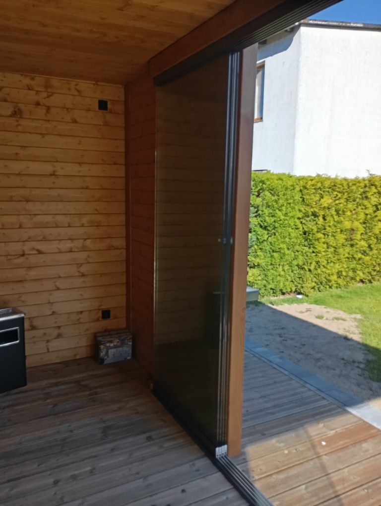 Drzwi szklane przesuwne, szkło 10 mm hartowane, tory aluminiowe, zewn.