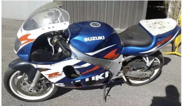 Suzuki gsxr srad 600 para peças