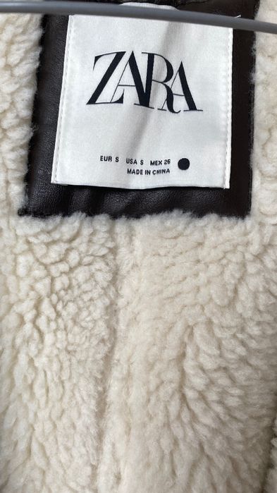Желетка Zara жилетка