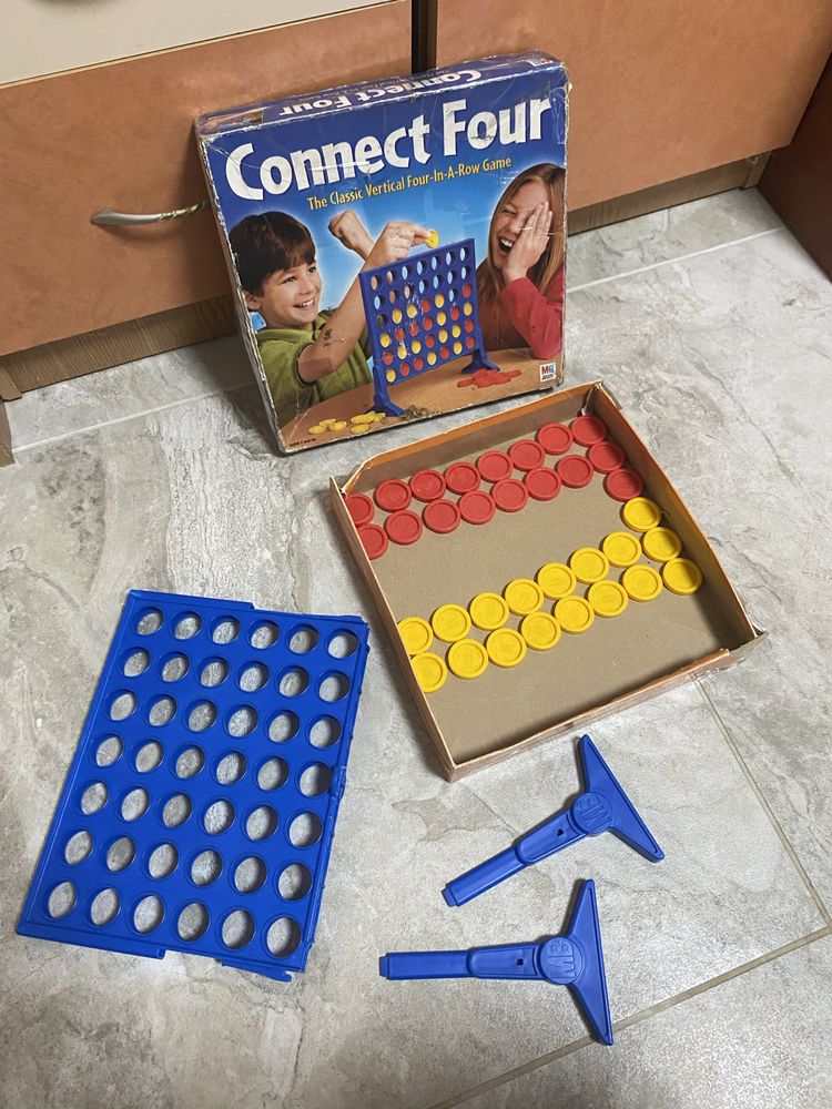 Настольная игра 4 в ряд