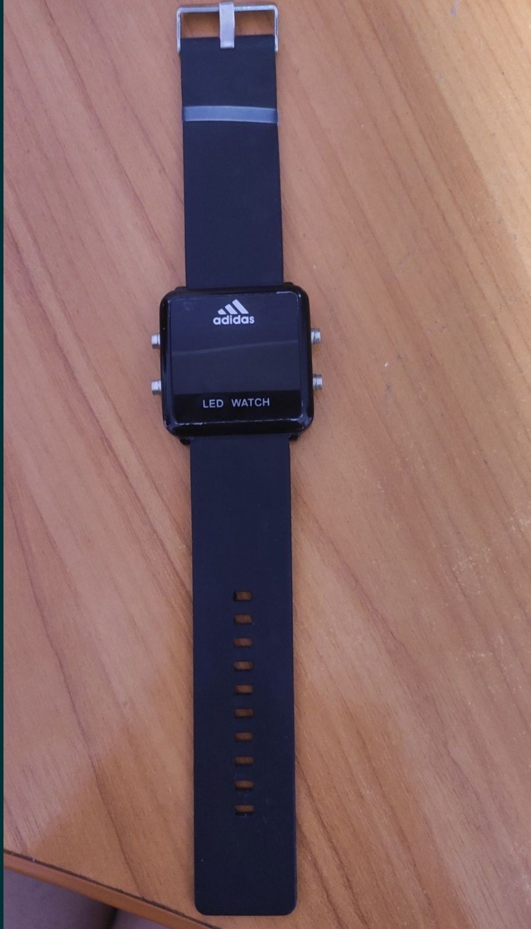 Электронные часы Adidas