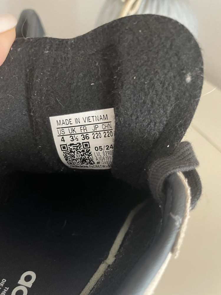 Adidas como novas