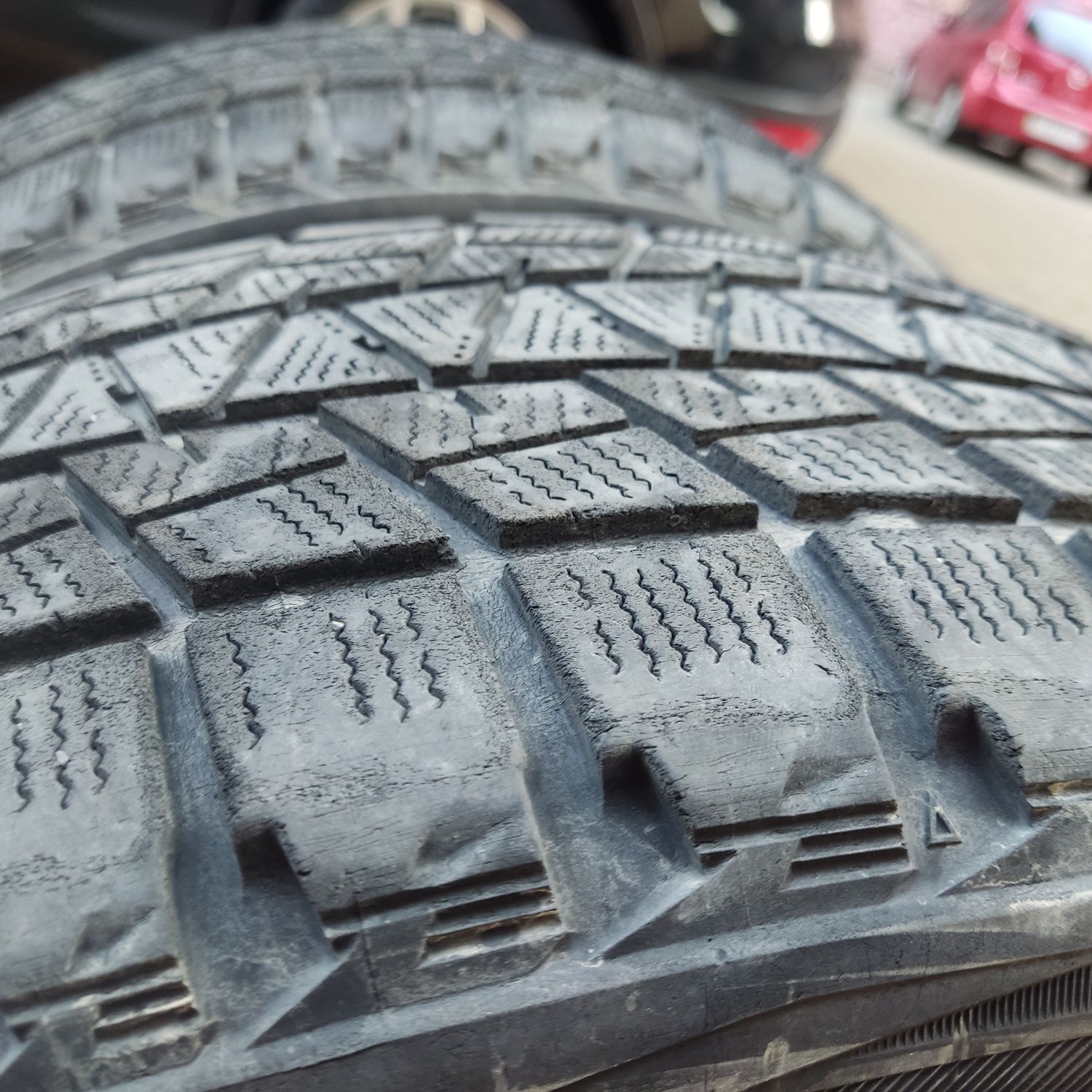 Шини зимові Bridgestone Blizzak 235/55 R19 2 шт без шипів