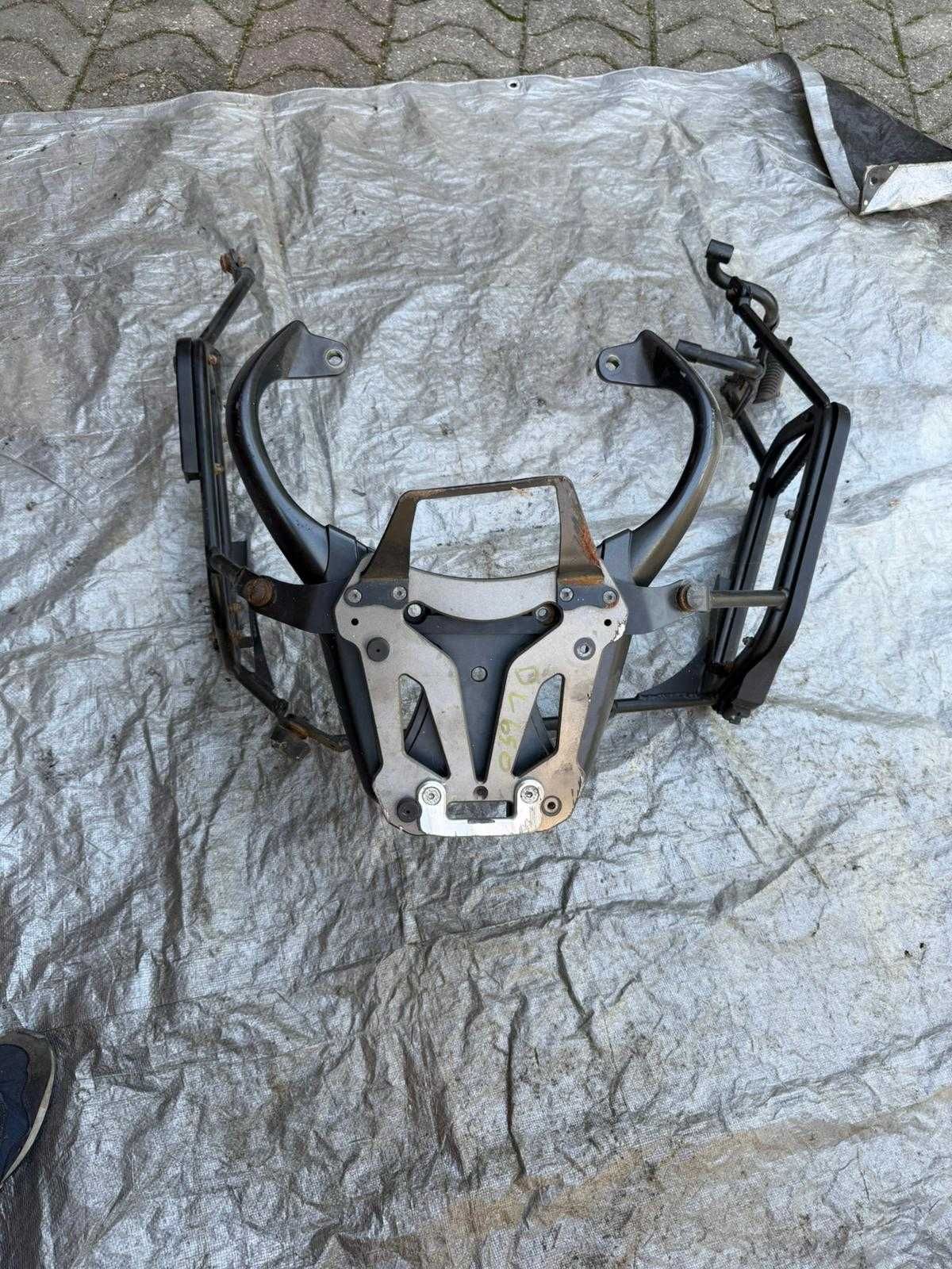 Suzuki dl 650 - 2012 rok część owiewki silnik lagi koło