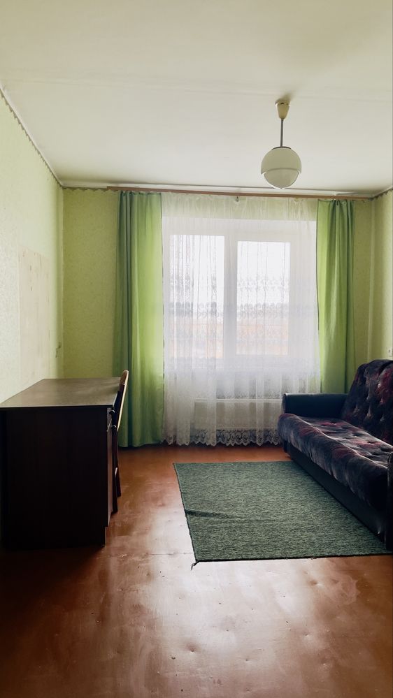 Продається двох кімнатна квартира, район базару
