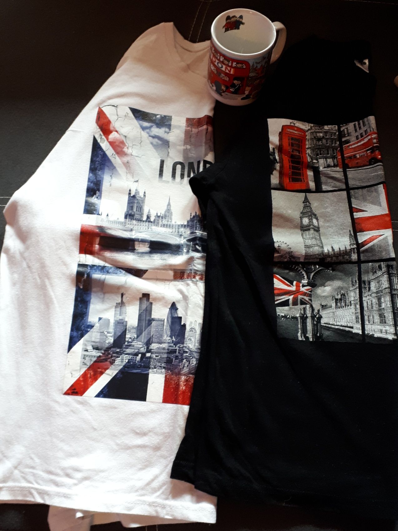 Londyn/London. Pamiątki.  T-shirty plus kubek