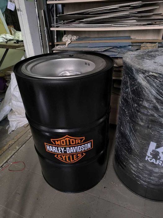 Меблі із металевих бочок. Бочки з індивідуальним брендуванням.